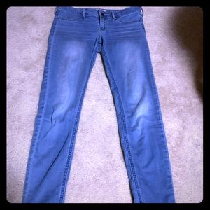 **SOLD***Hollister SUPER SOFT skinny jeans.